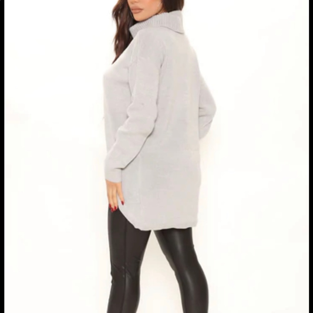 Turtle Neck Sweater - Grey